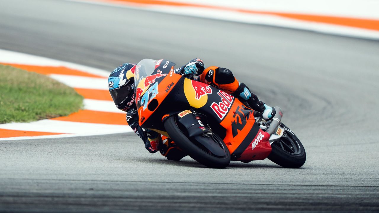 PERRONE HEADS TO Q2 WITH 3RD FASTEST TIME IN VALENCIA PRACTICE, AS ROULSTONE MAKES RETURN TO COMPETITION